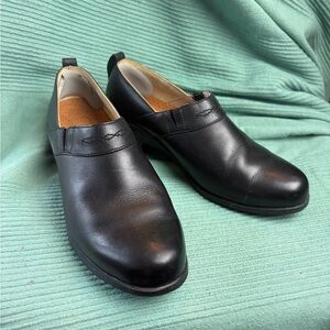 Ariat Black Leather Slip-On Loafers